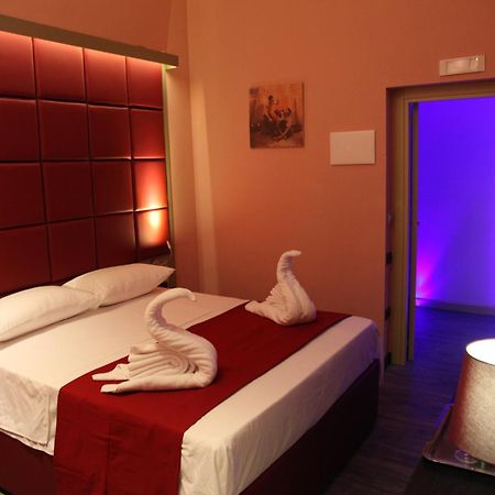 Dolce Vita Rooms เนเปิลส์ ภายนอก รูปภาพ