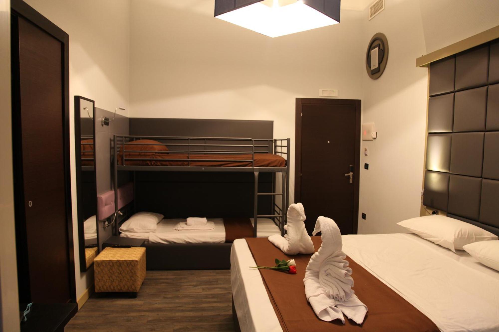 Dolce Vita Rooms เนเปิลส์ ภายนอก รูปภาพ