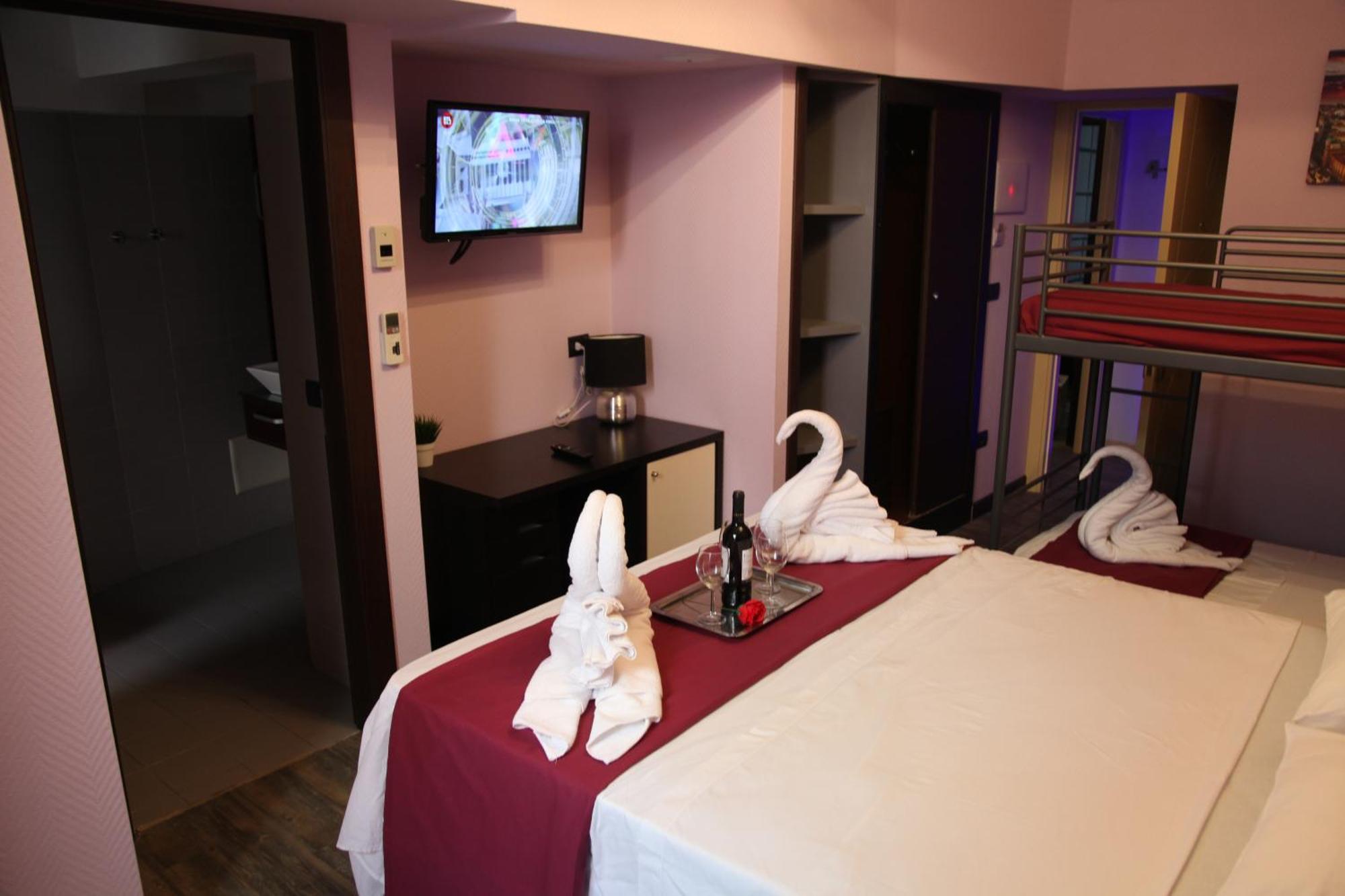 Dolce Vita Rooms เนเปิลส์ ภายนอก รูปภาพ
