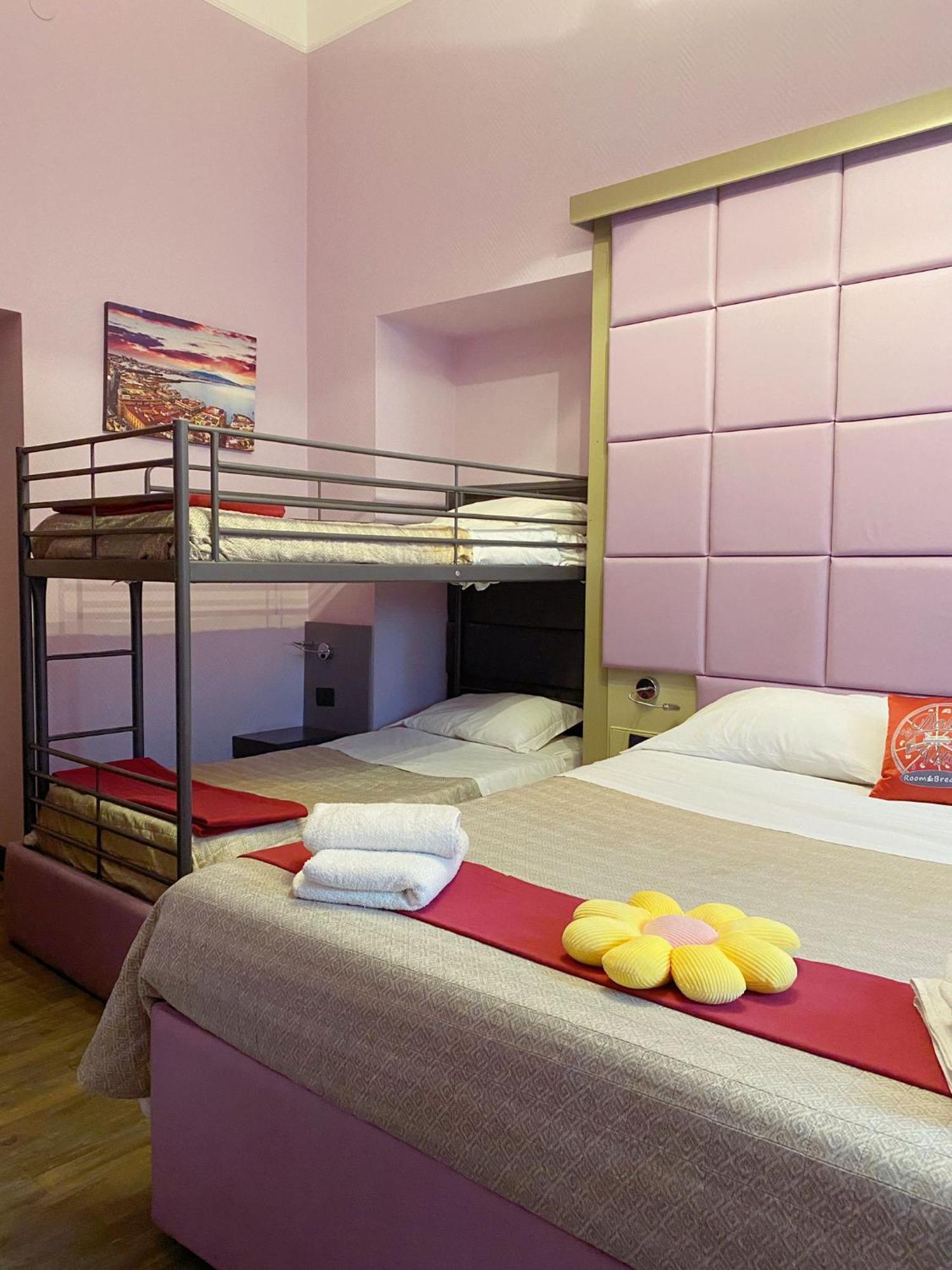 Dolce Vita Rooms เนเปิลส์ ภายนอก รูปภาพ