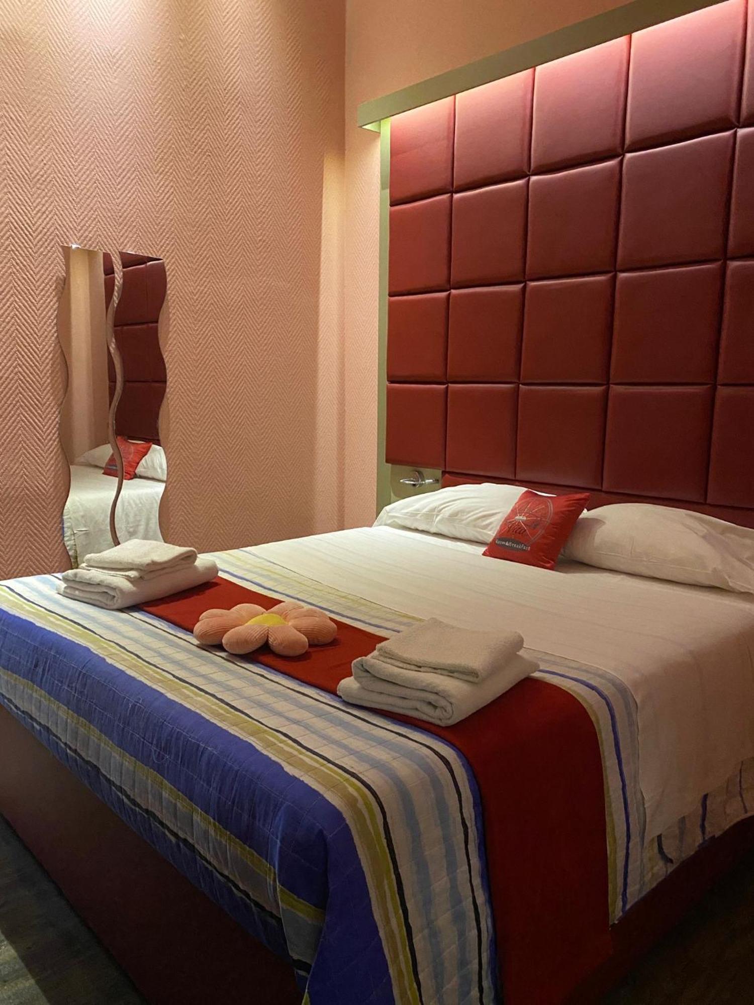 Dolce Vita Rooms เนเปิลส์ ภายนอก รูปภาพ