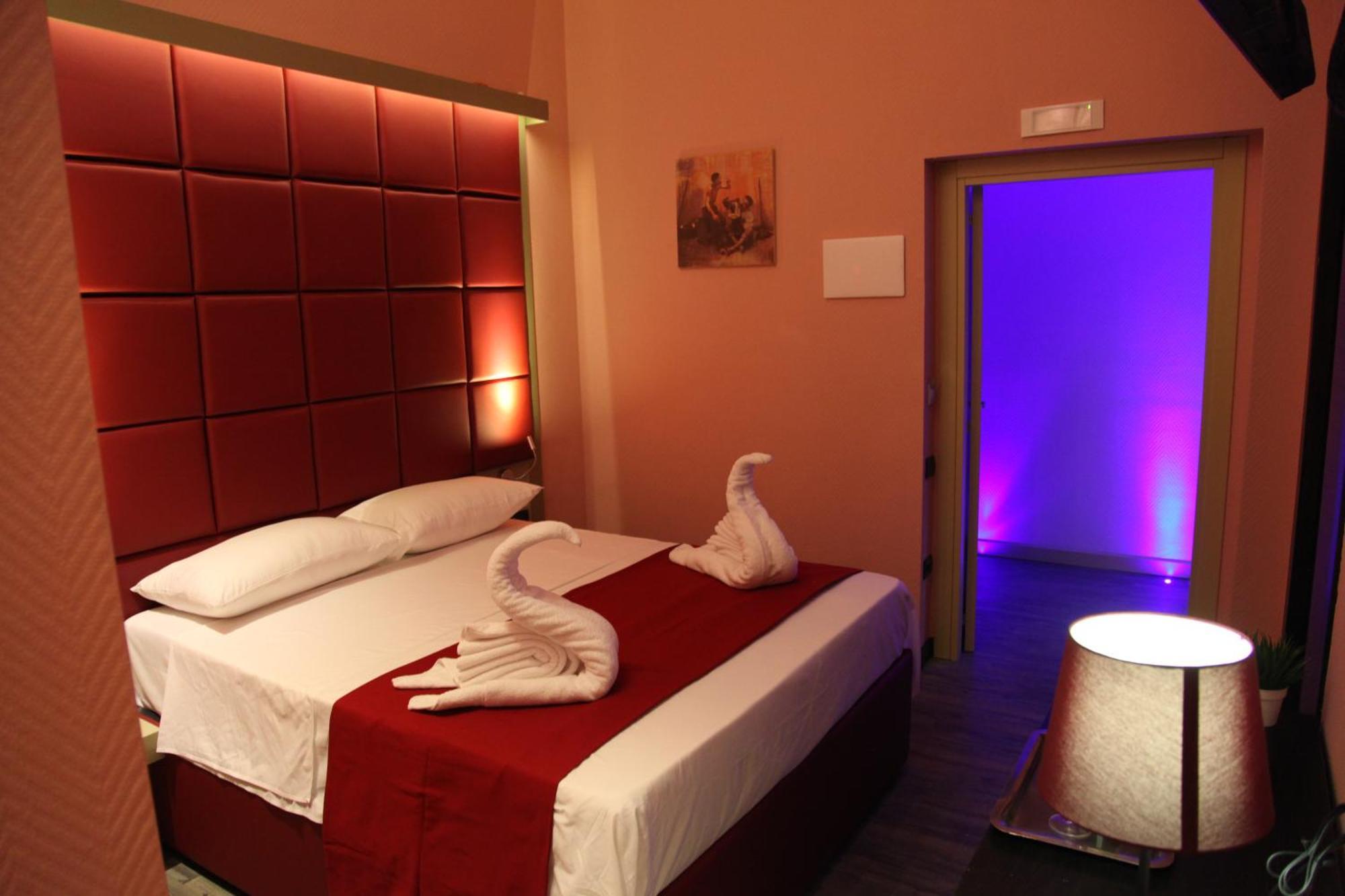 Dolce Vita Rooms เนเปิลส์ ภายนอก รูปภาพ