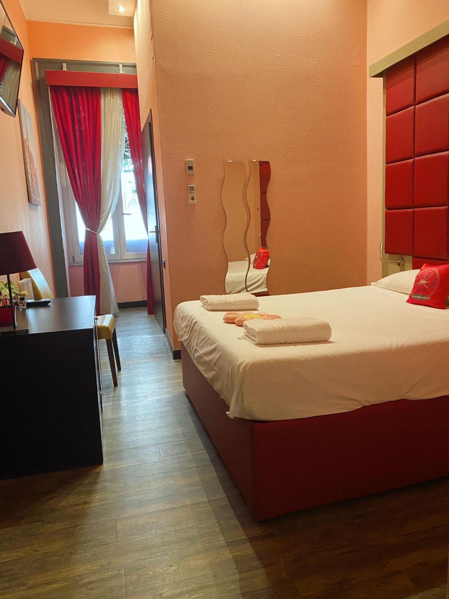 Dolce Vita Rooms เนเปิลส์ ภายนอก รูปภาพ